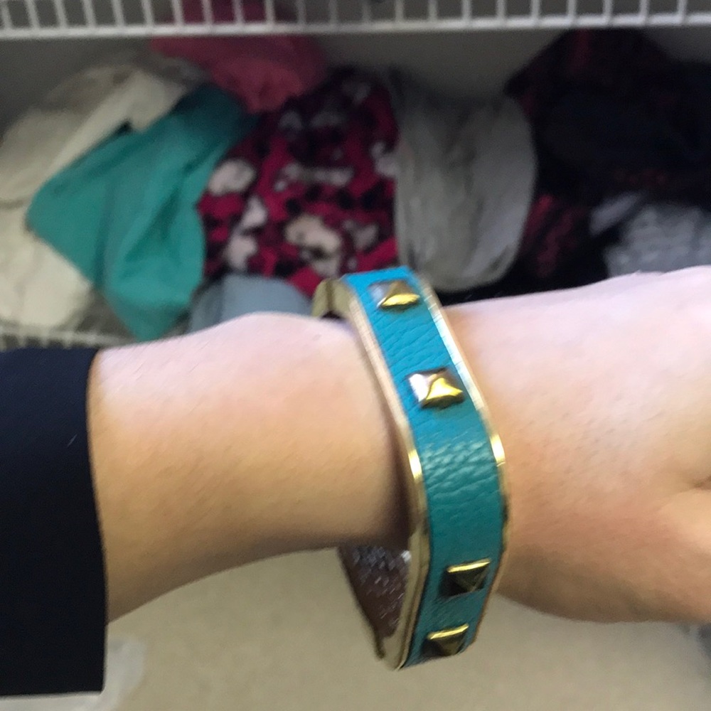 Turquoise and gold bracelet